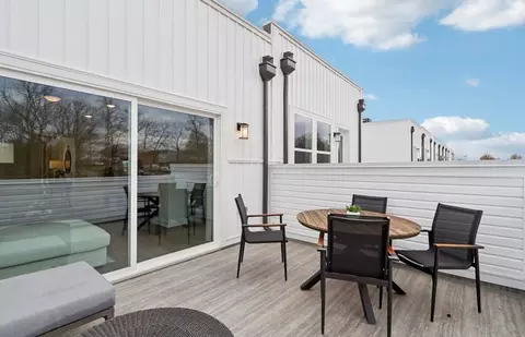 Exterior - 42535 Black Angus Dr, Ashburn, VA 20148 photo 2 of 12