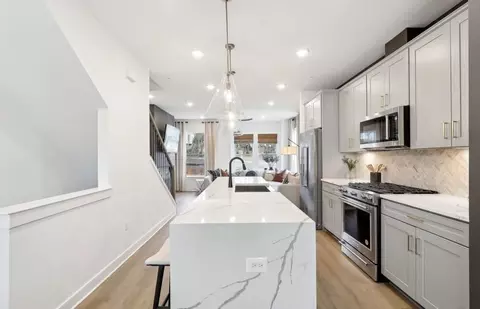 Kitchen - 42535 Black Angus Dr, Ashburn, VA 20148 photo 2 of 5