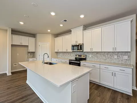Kitchen - 2302 Snapdragon Ct, Stanley, NC 28164 photo 3 of 5