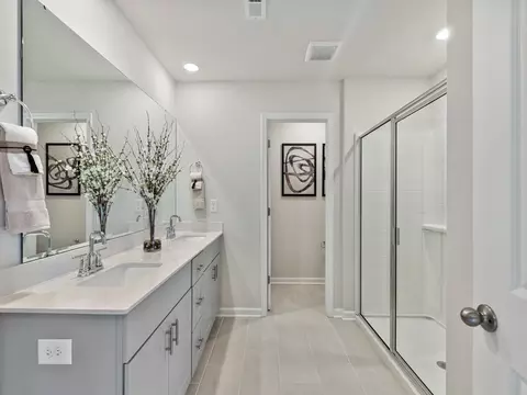 Bath - 2302 Snapdragon Ct, Stanley, NC 28164 photo 5 of 5