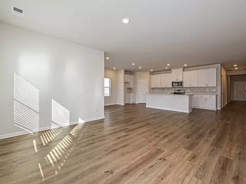 Living - 2302 Snapdragon Ct, Stanley, NC 28164 photo 3 of 6