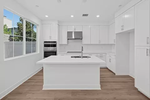 Kitchen - 1011 E Overlook Dr, Orange, CA 92867 photo 1 of 5