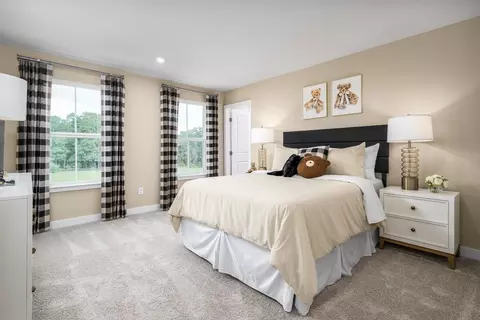 Bedroom - 101 Olde Mill Ln, Zelienople, PA 16063 photo 2 of 2