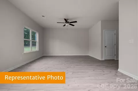 Living - 367 Lively Cres, Monroe, NC 28110 photo 2 of 5