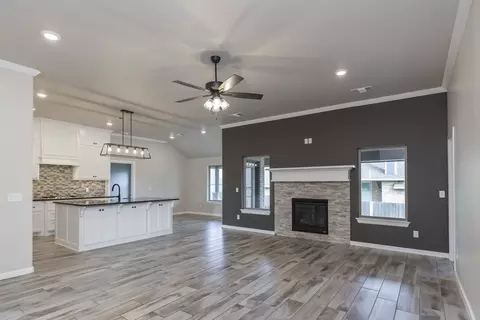 Living - 932 Hydrangea Way, Edmond, OK 73034 photo 4 of 22