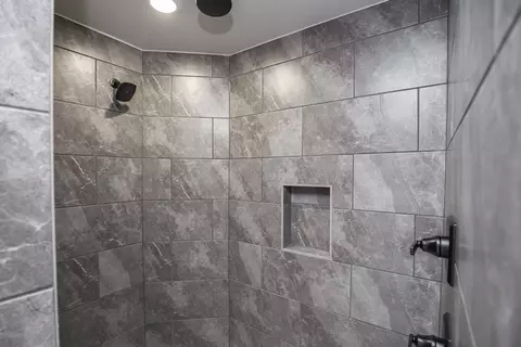 Bath - 932 Hydrangea Way, Edmond, OK 73034 photo 1 of 16