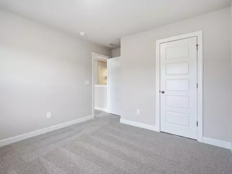 Bedroom - 913 Appalachian Dr, Moore, SC 29369 photo 7 of 8