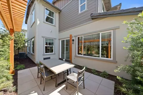 Exterior - 2441 Cinnabar Dr, Fairfield, CA 94533 photo 7 of 16