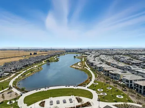 View/Area - 2441 Cinnabar Dr, Fairfield, CA 94533 photo 5 of 10
