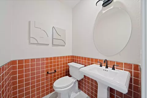 Bath - 2441 Cinnabar Dr, Fairfield, CA 94533 photo 1 of 15