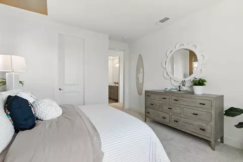 Bedroom - 2441 Cinnabar Dr, Fairfield, CA 94533 photo 16 of 17
