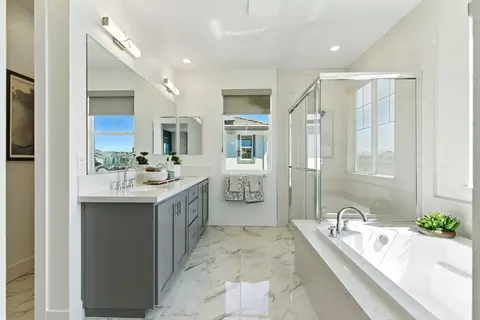 Bath - 2441 Cinnabar Dr, Fairfield, CA 94533 photo 13 of 15