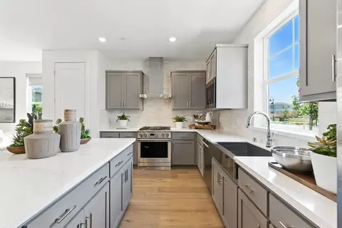 Kitchen - 2441 Cinnabar Dr, Fairfield, CA 94533 photo 9 of 11
