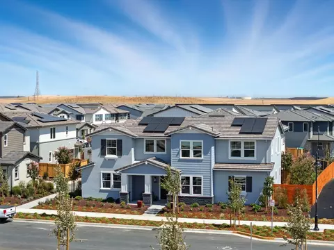 View/Area - 2441 Cinnabar Dr, Fairfield, CA 94533 photo 4 of 10