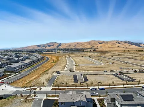 View/Area - 2441 Cinnabar Dr, Fairfield, CA 94533 photo 1 of 10
