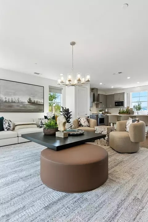 Living - 2441 Cinnabar Dr, Fairfield, CA 94533 photo 3 of 4