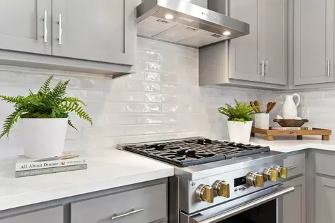 Kitchen - 2441 Cinnabar Dr, Fairfield, CA 94533 photo 10 of 11