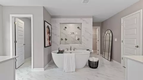 Bath - 605 Button Grv, Hampton, GA 30228 photo 1 of 6