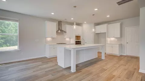 Kitchen - 605 Button Grv, Hampton, GA 30228 photo 1 of 4