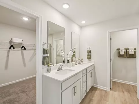 1122 Winding Spg Dr, Mebane, NC 27302
