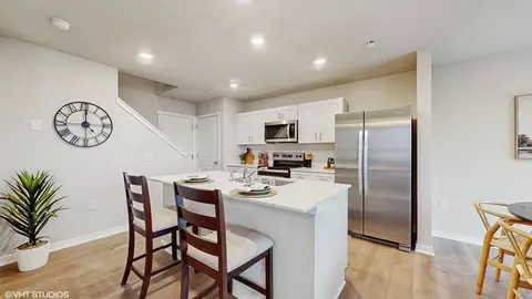 9425 Lovegrass Dr SW, Cedar Rapids, IA 52404