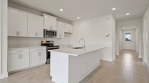 Kitchen - 30213 Rustic Mill St, Mount Dora, FL 32757 photo 3 of 4