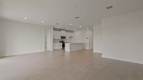 Living - 30213 Rustic Mill St, Mount Dora, FL 32757 photo 3 of 5