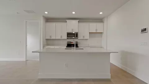 Kitchen - 30213 Rustic Mill St, Mount Dora, FL 32757 photo 2 of 4