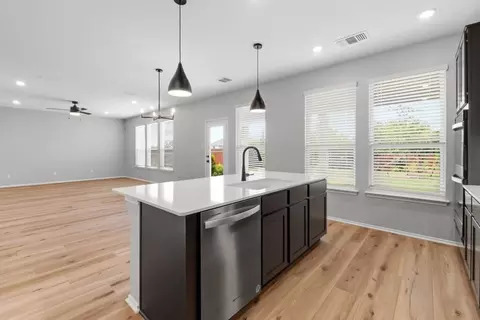 Kitchen - 1805 Garlock Dr, Leander, TX 78641 photo 3 of 4