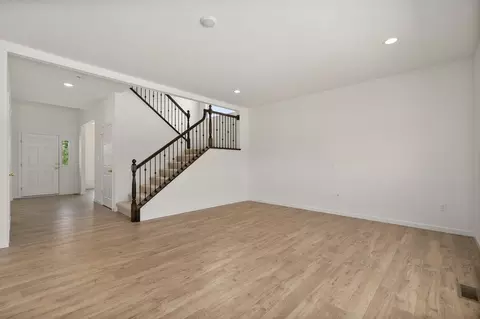 Living - 1436 Bloomfield Dr, Eureka, MO 63025 photo 5 of 7