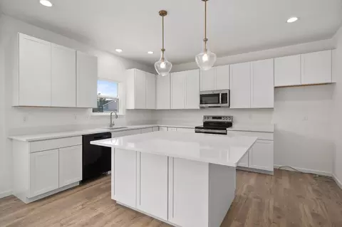 Kitchen - 1436 Bloomfield Dr, Eureka, MO 63025 photo 1 of 3