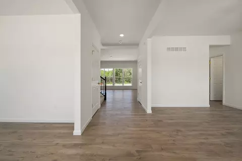 Entry Way - 1436 Bloomfield Dr, Eureka, MO 63025 photo 1 of 3