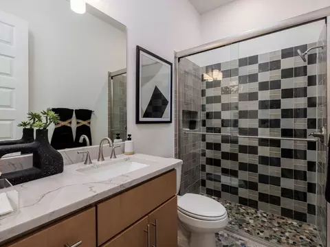 Bath - 3305 Emerald Lake Path, Georgetown, TX 78628 photo 3 of 9
