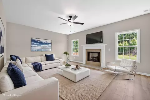 Living - 101 Beaver Crk, Lagrange, GA 30241 photo 1 of 1