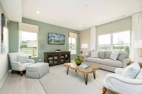 Living - 2105 Maplewood Ln, Pendleton, IN 46064 photo 1 of 6
