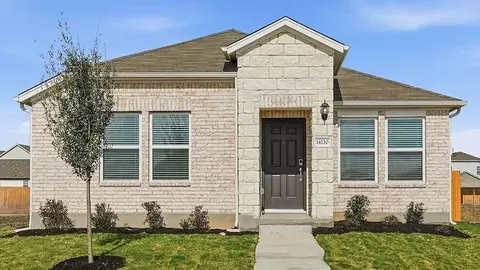 304 Stinchcomb Rd, Hutto, TX 78634