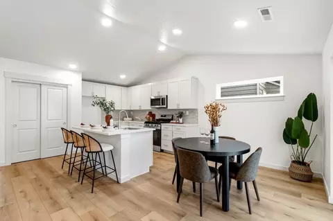 Dining - 562 Upland Ave, Twin Falls, ID 83301 photo 1 of 6