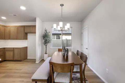 Dining - 562 Upland Ave, Twin Falls, ID 83301 photo 3 of 6