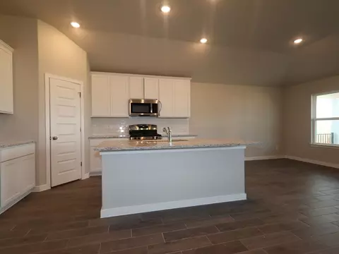 Kitchen - 12500 Setting Peak Ln, Buda, TX 78610 photo 2 of 2