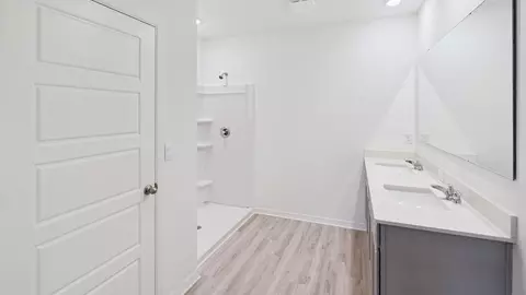 Bath - 5530 Savona Dr, Sebring, FL 33872 photo 1 of 1