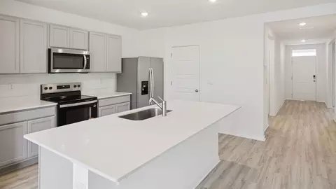 Entry Way - 5530 Savona Dr, Sebring, FL 33872 photo 1 of 2