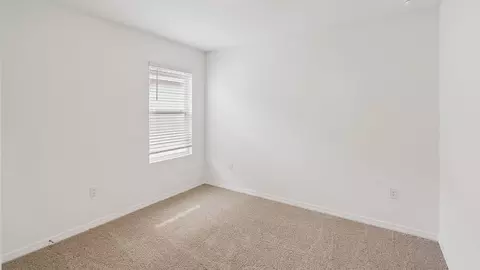Bedroom - 5530 Savona Dr, Sebring, FL 33872 photo 2 of 7
