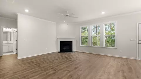 Living - 610 Edgar St, Hampton, GA 30228 photo 1 of 8