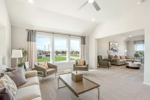 Living - 112 Sweetwater Dr, Commerce, TX 75428 photo 5 of 6