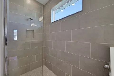 Bath - 4500 Firefly Ln, Saint Cloud, FL 34772 photo 3 of 6