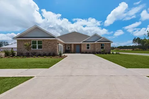 Exterior - 5468 Colinas Verde Dr, Milton, FL 32570 photo 2 of 7
