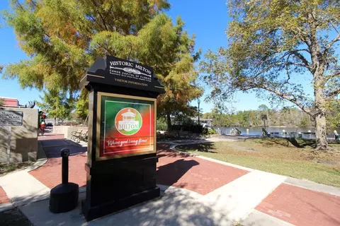 Other - 5468 Colinas Verde Dr, Milton, FL 32570 photo 6 of 6
