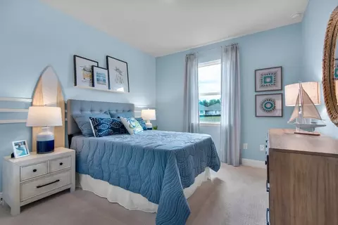 Bedroom - 5468 Colinas Verde Dr, Milton, FL 32570 photo 5 of 6
