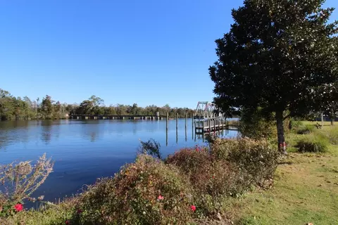 View/Area - 5468 Colinas Verde Dr, Milton, FL 32570 photo 3 of 4