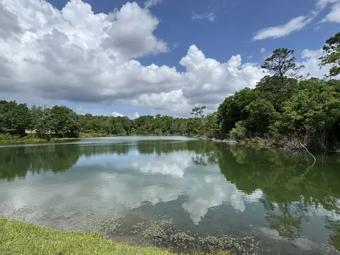 View/Area - 5468 Colinas Verde Dr, Milton, FL 32570 photo 2 of 4